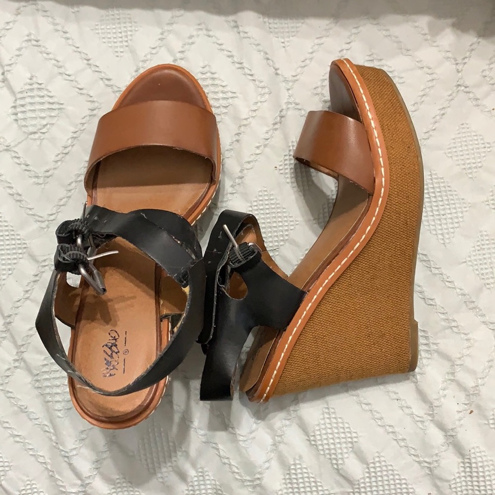 Brown wedges